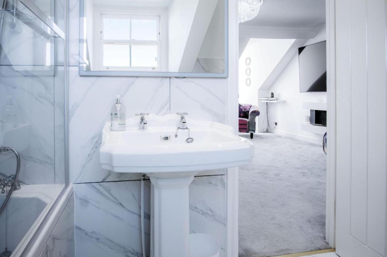 The Penthouse - Luxury 1 Bed - Panorama - Tenby Eksteriør billede